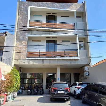 Phoenix Guest House Σουραμπάγια Εξωτερικό φωτογραφία