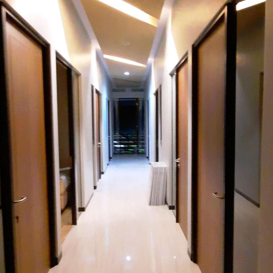 Phoenix Guest House Σουραμπάγια Εξωτερικό φωτογραφία