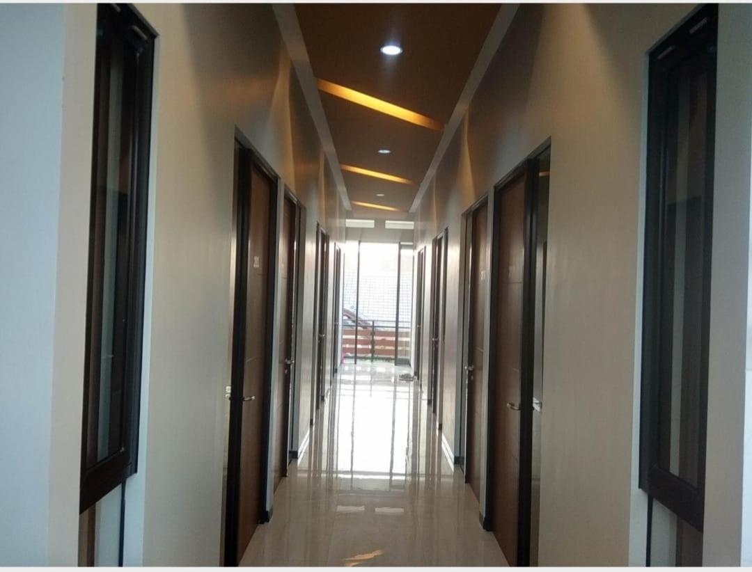 Phoenix Guest House Σουραμπάγια Εξωτερικό φωτογραφία